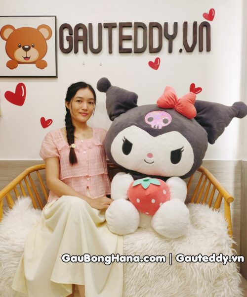 Thú Bông Kuromi Ôm Dâu